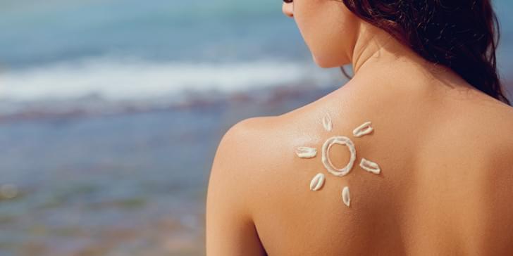 بایدها و نبایدهای قبل و بعد از لیزر موهای زائد 4 از قرار گرفتن در معرض آفتاب قبل و بعد از انجام لیزر بپرهیزید