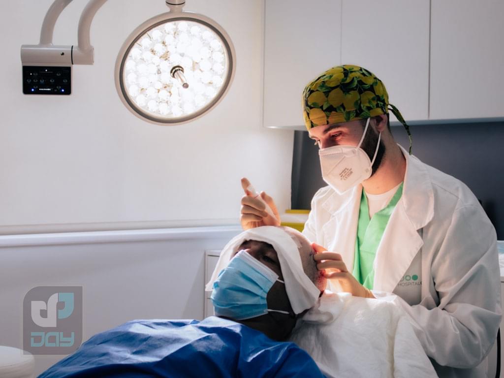 بهترین دکتر کاشت مو در شیراز در کلینیک دی 5 بهترین دکتر کاشت مو در شیراز-4