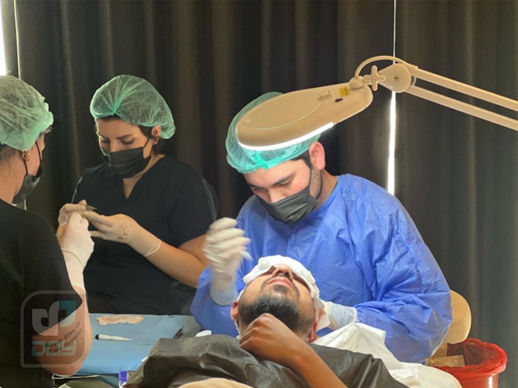 بهترین دکتر کاشت مو در شیراز در کلینیک دی 1 بهترین دکتر کاشت مو در شیرلز